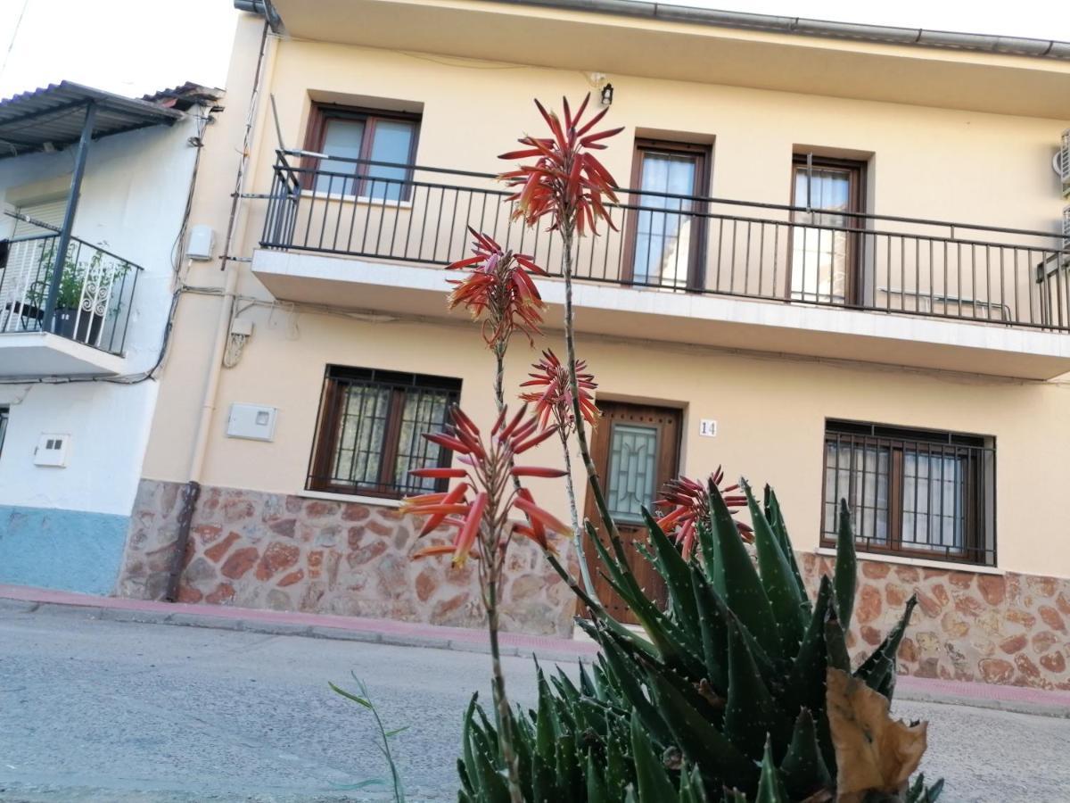 Ambroz Y Plata Villa Алдеануева дел Камино Екстериор снимка